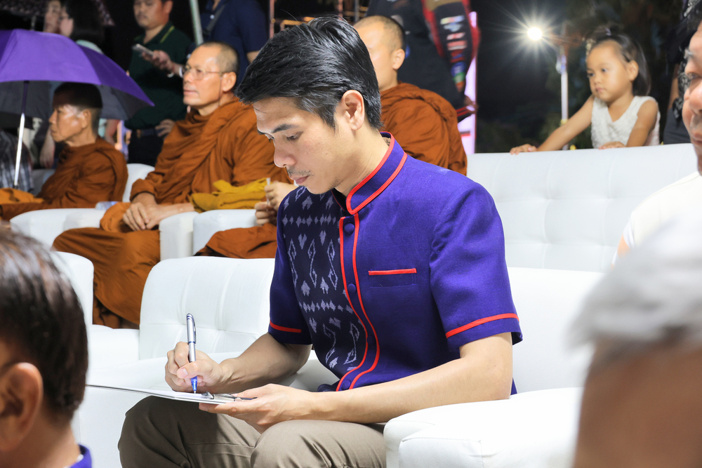 มหาวิทยาลัยนครพนมร่วมตัดสินการประกวด “เรือไฟรักษ์โลก (เรือไฟวิทยาศาสตร์)” ในงานไหลเรือไฟนครพนม 2568